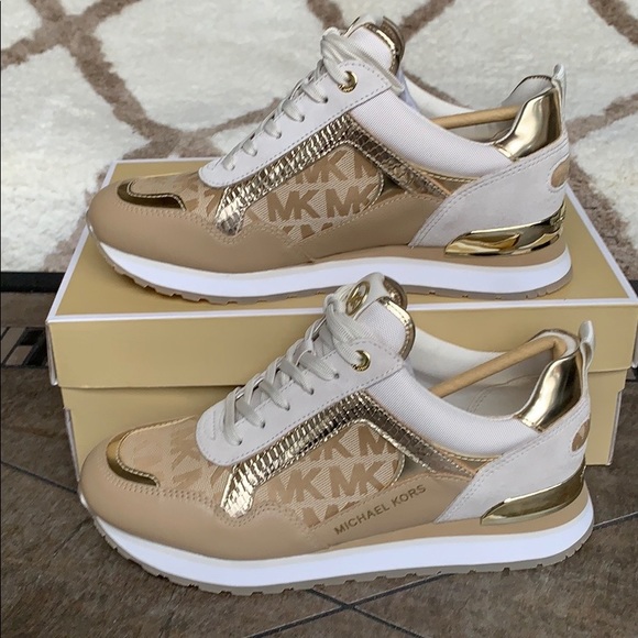 MICHAEL KORS WILMA TRAINER MK LOGO JACQUARD MD - Picture 2 of 16